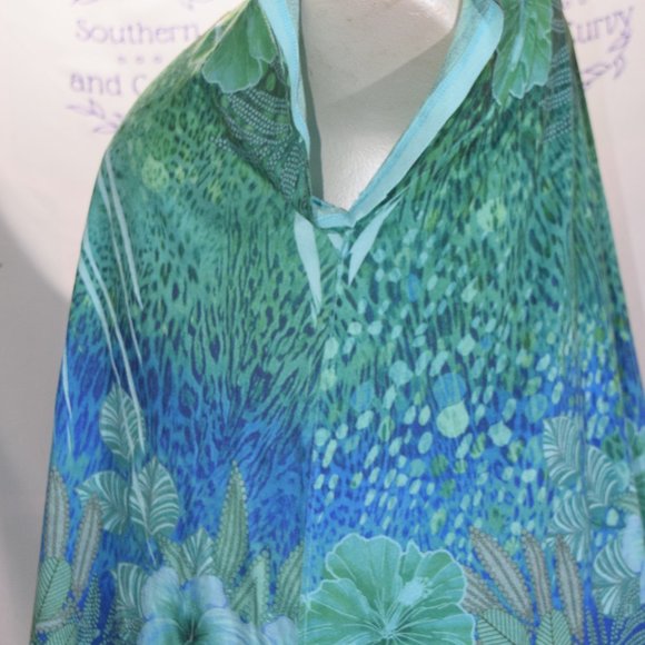 Jane Ashley Woman Floral Blouse, Watercolors, Size 2X - Picture 8 of 14